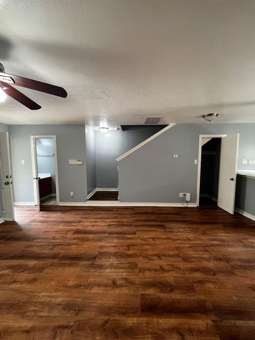 1013 Ruthven St, Houston, TX, 77019-5238 | Card Image