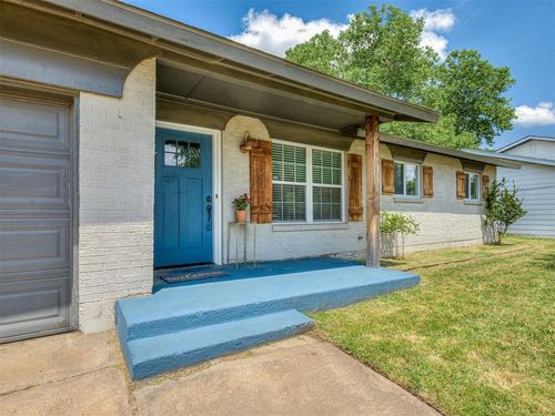 917 Astoria Drive, Moore, OK, 73160 | Card Image