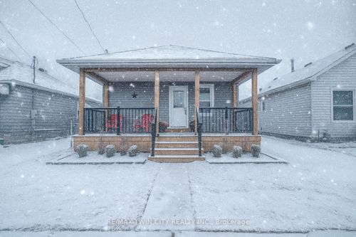 25 Dundee St, Brantford, ON, N3R4M2 | Card Image