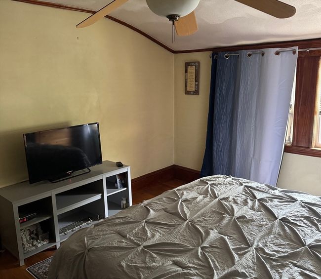 194 Fells Ave, House other with 3 bedrooms, 1 bathrooms and 4 parking in Medford MA | Image 18