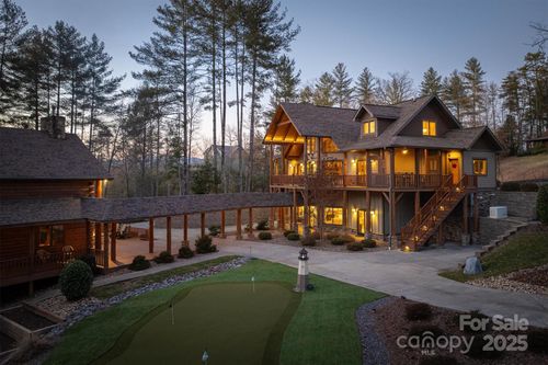 1989 Johns Ridge Pkwy, Lenoir, NC, 28645-7916 | Card Image