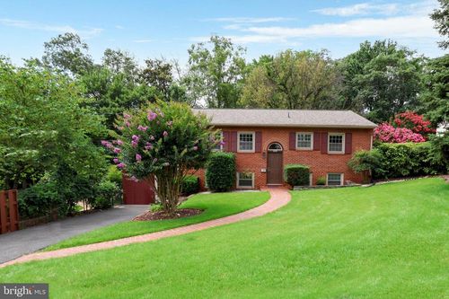 2615 Fairview Dr, ALEXANDRIA, VA, 22306-6406 | Card Image