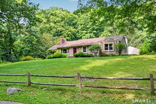 16 Velvet St, Trumbull, CT, 06611-1039 | Card Image