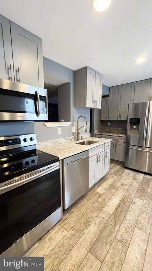 7149 Cross St, DISTRICT HEIGHTS, MD, 20747-4371 | Card Image