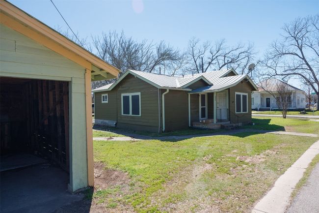 garage not included. | Image 4