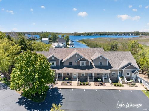 e3-8732 E Smith Dr, Syracuse, IN, 46567-7248 | Card Image