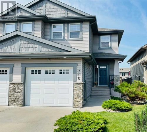 715 Silkstone Close W, Lethbridge, AB, T1J4B9 | Card Image