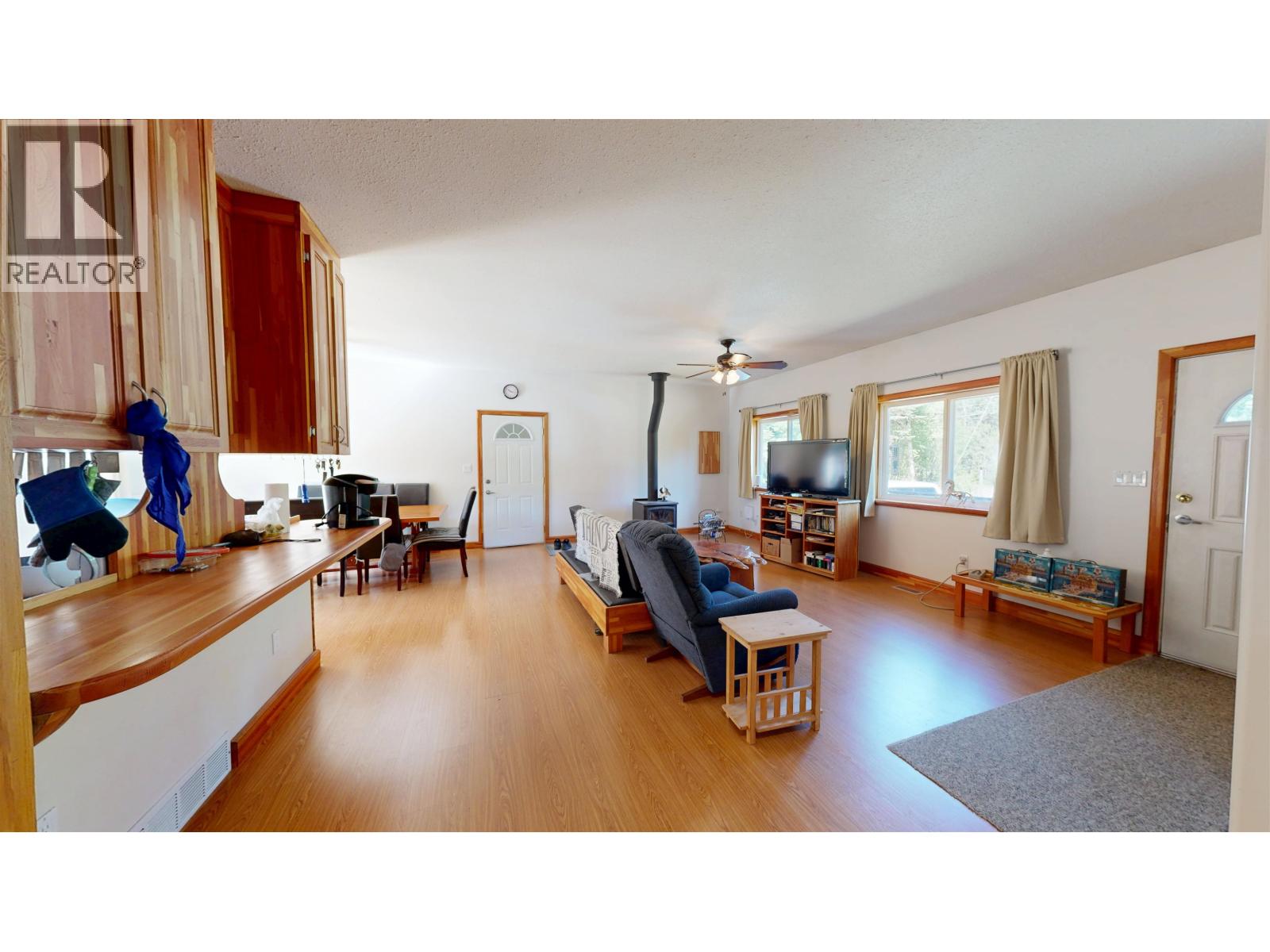 Residential in 100 Mile House 4