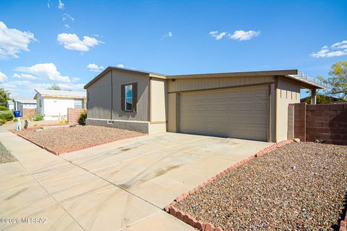 6120 E Thunder River Drive, Tucson, AZ, 85756 | Card Image