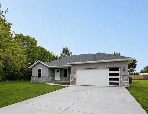 104 N Youngblood, Marionville, MO, 65705-9368 | Card Image