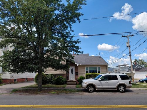 49 S Cherry St, Wallingford, CT, 06492-3539 | Card Image