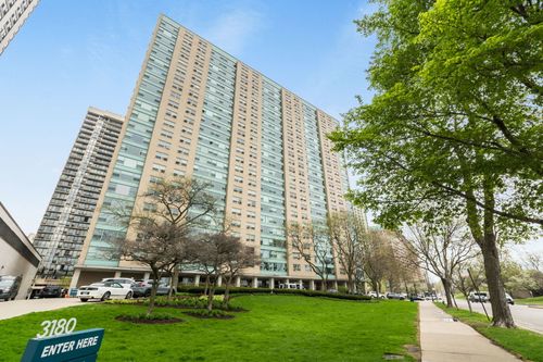 6e-3180 N Lake Shore Dr, Chicago, IL, 60657-4834 | Card Image
