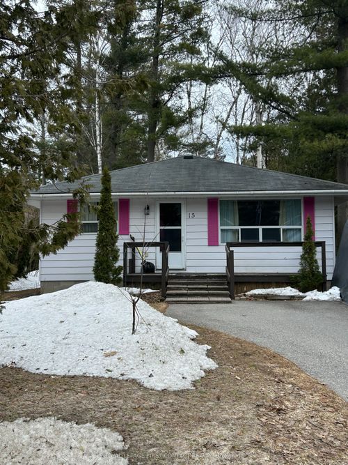 15 51st Street S, Wasaga Beach, ON, L9Z1X5 | Card Image