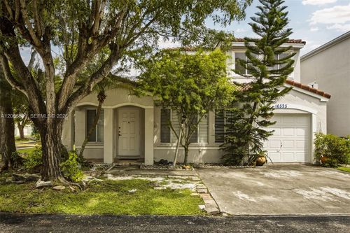 16525 Sw 97th Ter, Miami, FL, 33196 | Card Image