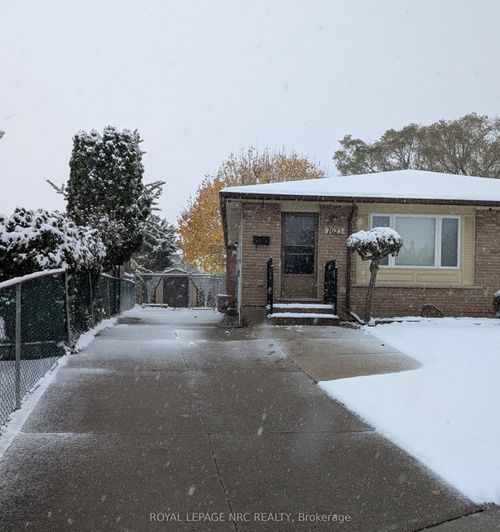 7623 Ronnie Cres, Niagara Falls, ON, L2G7M1 | Card Image