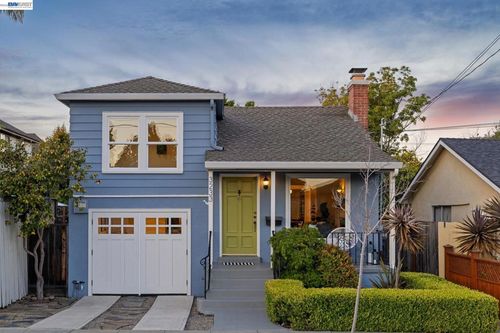 3233 San Jose Ave, Alameda, CA, 94501-4862 | Card Image