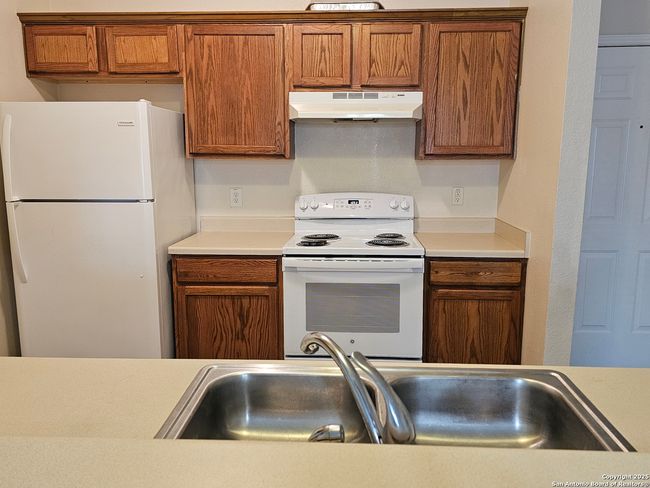 Kitchen | Image 9