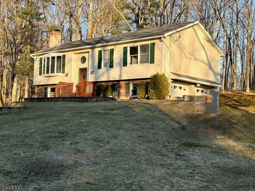 5 Piney Rd, Montague, NJ, 07827-3004 | Card Image