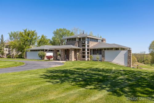 899 Skyevale, Ada, MI, 49301-8132 | Card Image