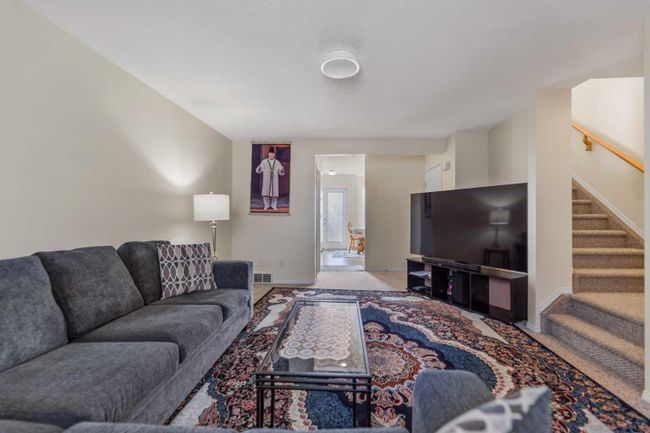 2105 - 111 Tarawood Lane Ne, Home with 3 bedrooms, 1 bathrooms and 1 parking in Calgary AB | Image 11