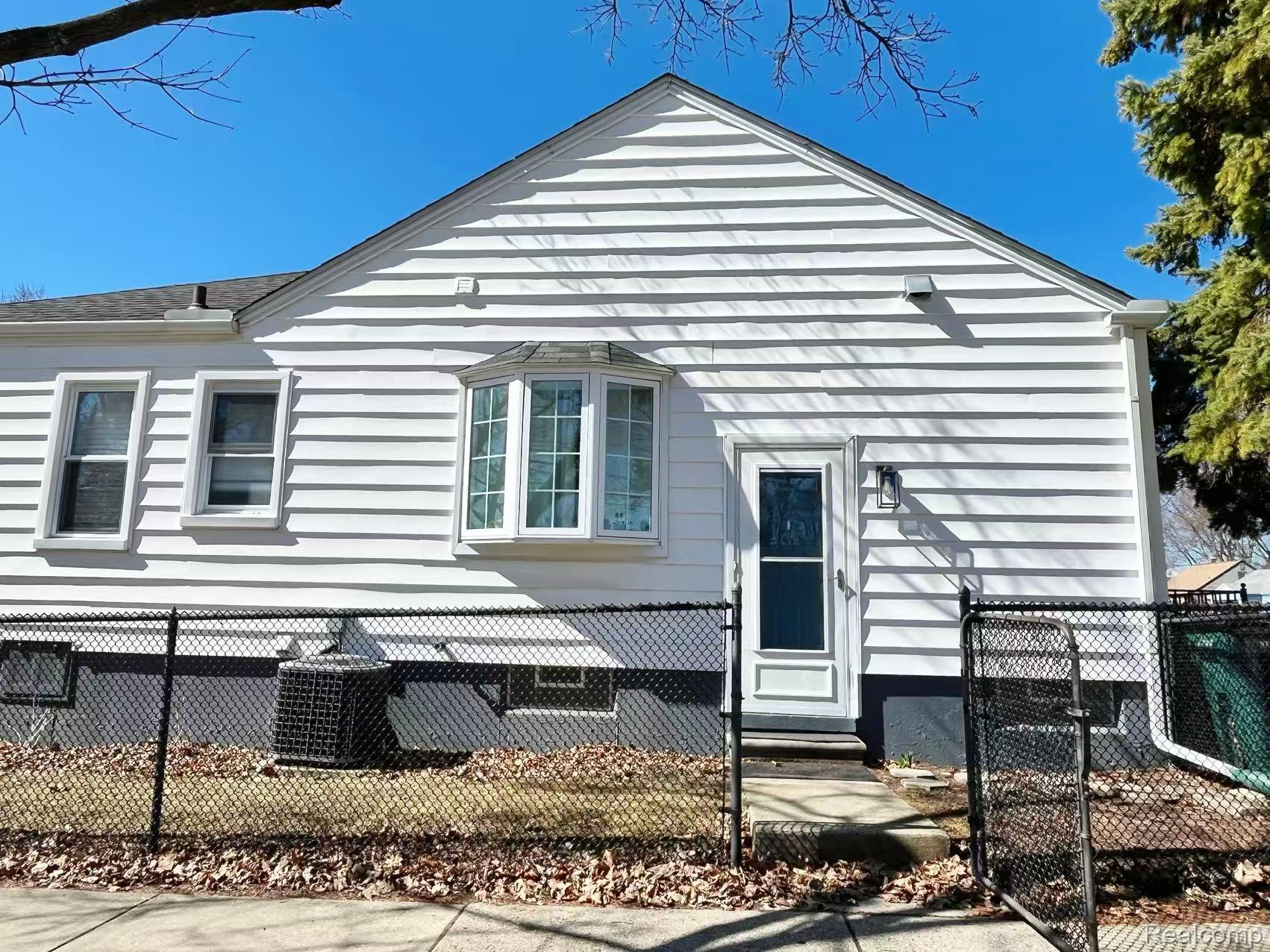 Residential Lease in Royal Oak 4