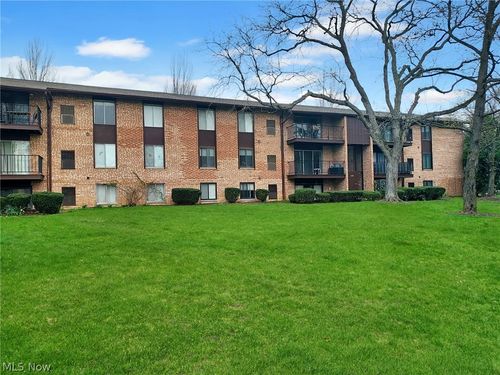 apt-303-16395 Heather Ln, Middleburg Heights, OH, 44130-8327 | Card Image