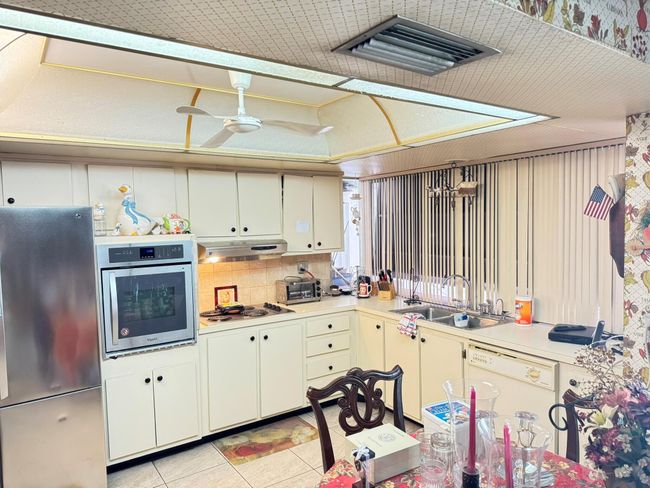 5013 Sw 88 Th Ter, House other with 3 bedrooms, 2 bathrooms and null parking in Cooper City FL | Image 9