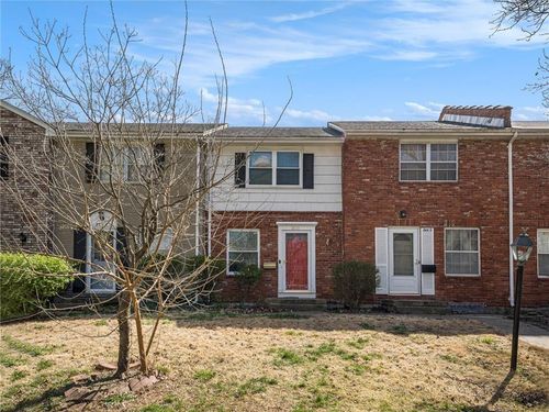 8011 E 88th St, Kansas City, MO, 64138-4130 | Card Image