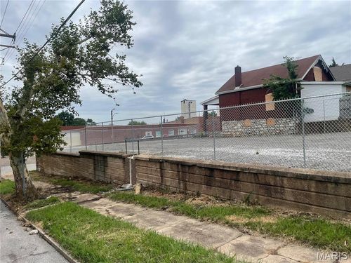 4301 Gravois Ave, Saint Louis, MO, 63116-2421 | Card Image