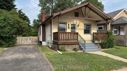 13 Peachdale Ave, Saint Catharines, ON, L2M5M2 | Card Image