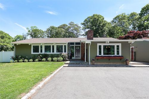 273 Sugar Toms Lane, Oyster Bay, NY, 11732 | Card Image