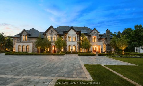 301 Millwood Pky, Woodbridge, ON, L4H4X5 | Card Image