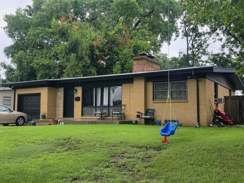 8316 E Morris St, Wichita, KS, 67207 | Card Image