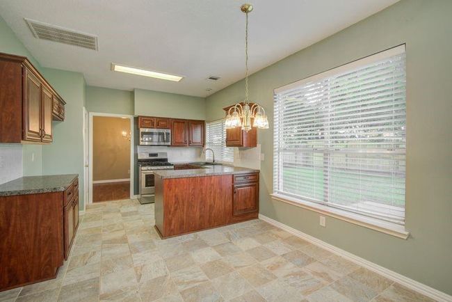 2917 Veva Dr, House other with 4 bedrooms, 3 bathrooms and 2 parking in Pearland TX | Image 18