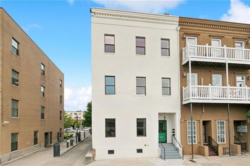 1725 Robert C Blakes Sr Dr, New Orleans, LA, 70130-5205 | Card Image