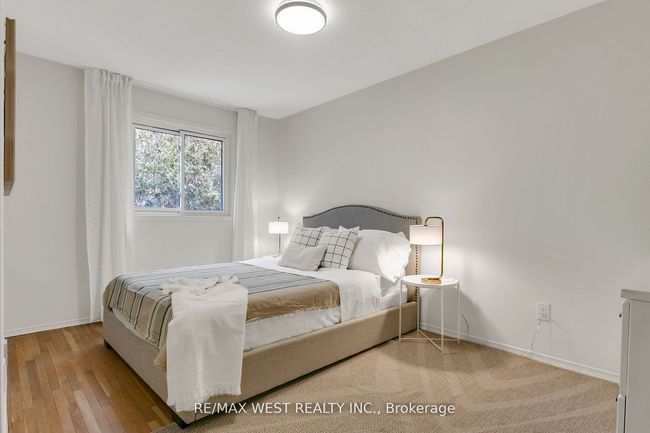81 - 60 Hanson Rd, Condo with 3 bedrooms, 3 bathrooms and 1 parking in Mississauga ON | Image 12