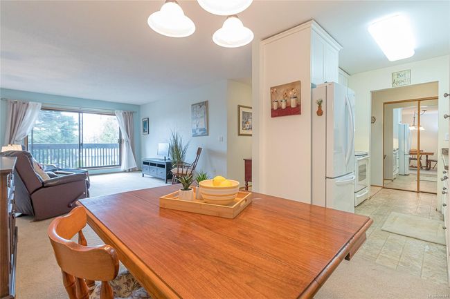211 - 130 Sunningdale Rd E, Condo with 2 bedrooms, 1 bathrooms and 31 parking in Qualicum Beach BC | Image 21