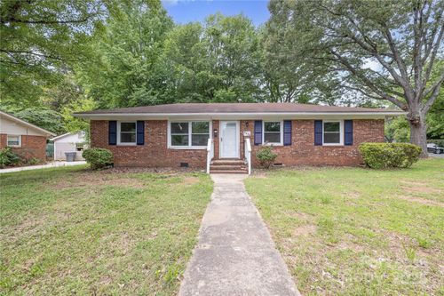 4438 Gainesborough Rd, Charlotte, NC, 28205-4685 | Card Image