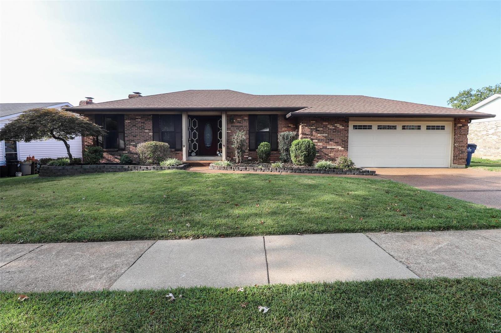 Windford Dr, Saint Louis, MO 63129