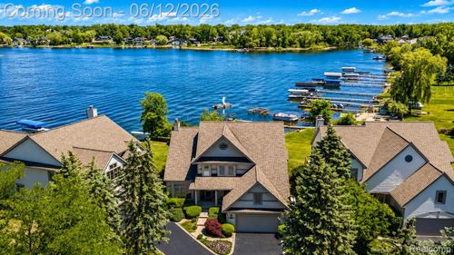 3300 Mimosa St, Commerce Township, MI, 48390-1122 | Card Image