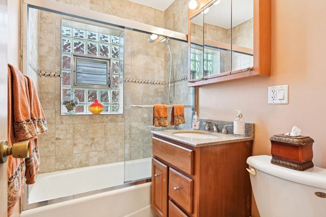 8252 N Caldwell Ave, House other with 4 bedrooms, 3 bathrooms and 2 parking in Niles IL | Image 16