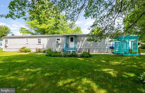 319 Grubb Dr, ELVERSON, PA, 19520-9040 | Card Image