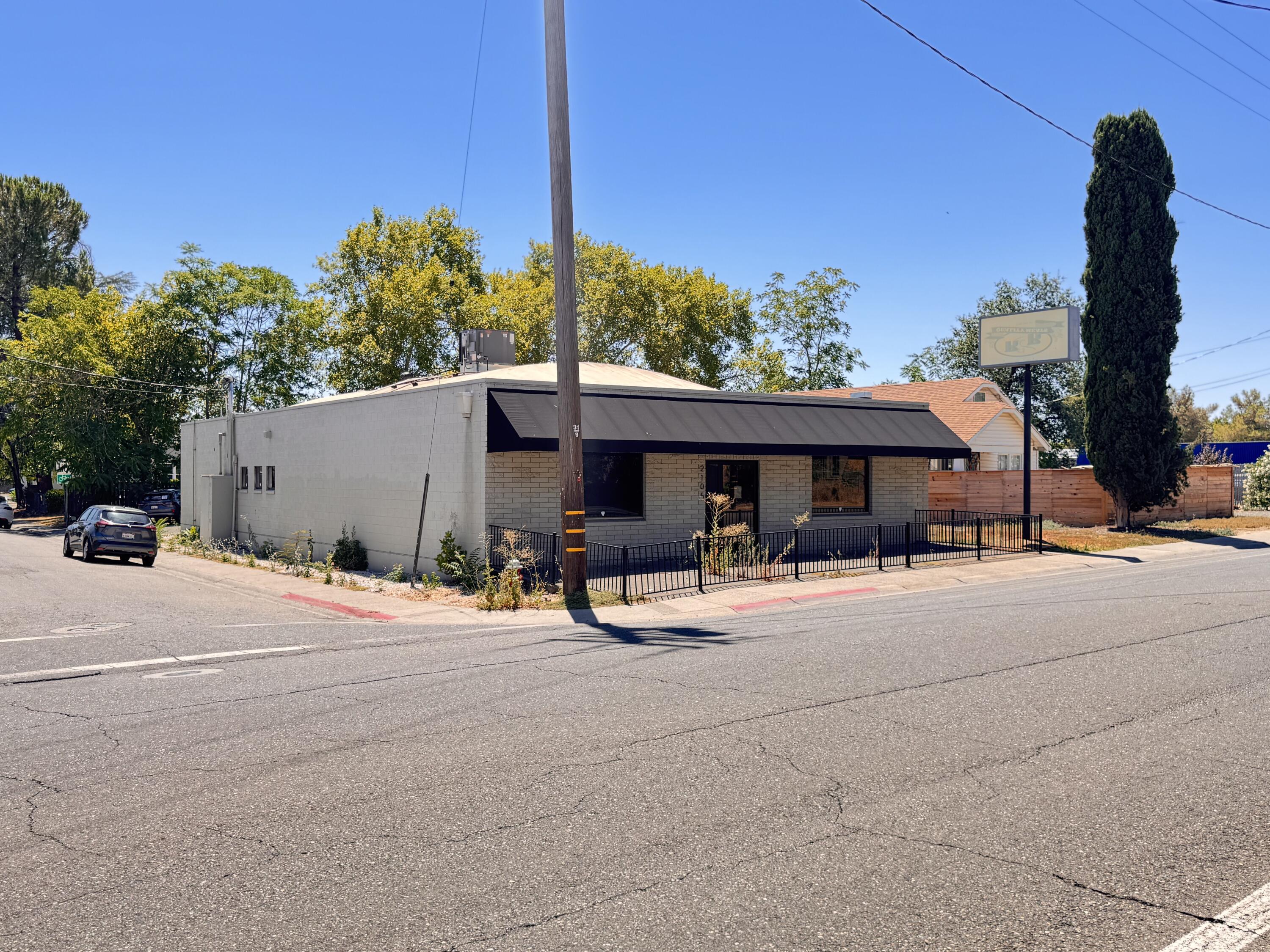 Commercial Lease in Redding 2
