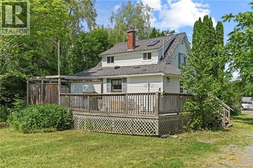 3212 Woodstock Rd, Fredericton, NB, E3E1A4 | Card Image