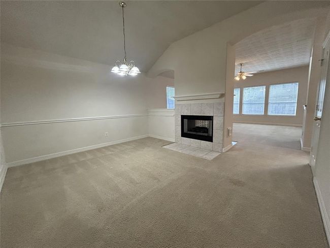 19503 Pinewood Bluff Ln, House other with 3 bedrooms, 2 bathrooms and 2 parking in Humble TX | Image 8
