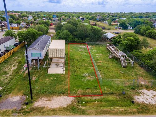 439 16th Street, Dickinson, TX, 77539 | Card Image