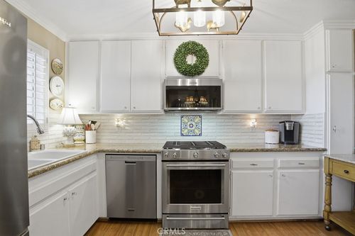 102-24485 Valle Del Oro, Newhall, CA, 91321-3168 | Card Image