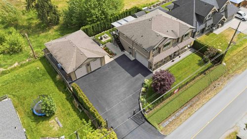 12172 252 St, Maple Ridge, BC, V4R1G2 | Card Image