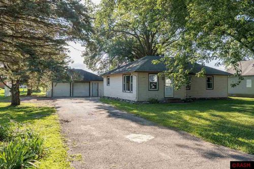 815 S 4th St, Le Sueur, MN, 56058-2302 | Card Image