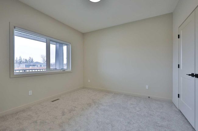 112 E 300 S, House other with 2 bedrooms, 2 bathrooms and 4 parking in Raymond AB | Image 15